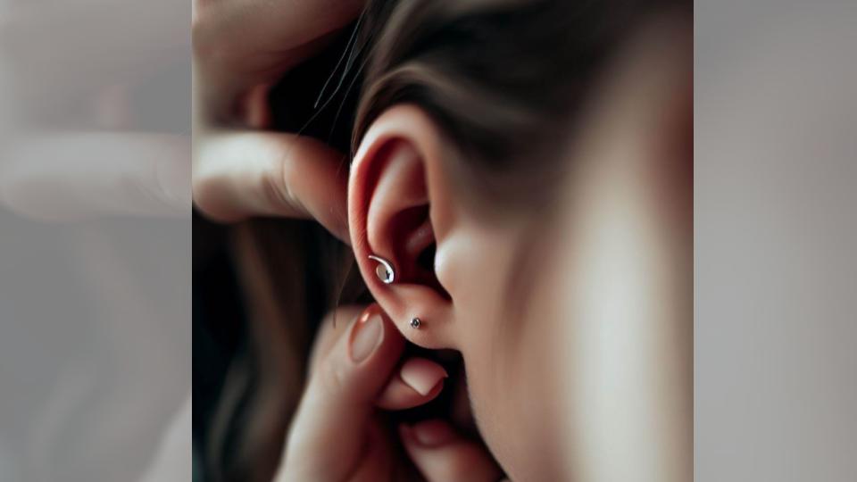 ear piercing 